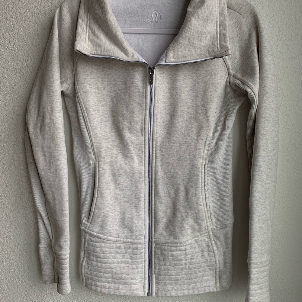 Lululemon cowl neck zip-up hoodie size 6
